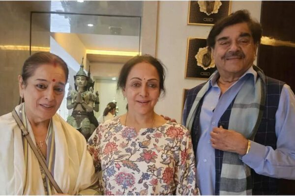 Shatrughan Sinha and wife Poonam visit Hema Malini to check on Dharmendra’s health after Hospital discharge