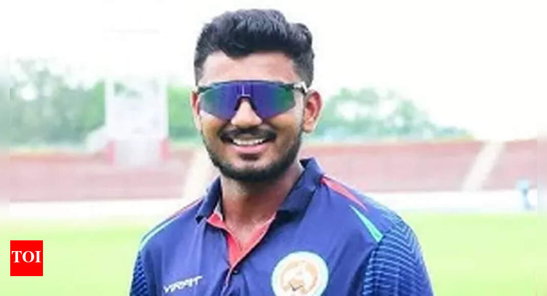 Baroda teen Ashutosh Mahida fast-tracks from selling veggies to playing for U-19 India A
