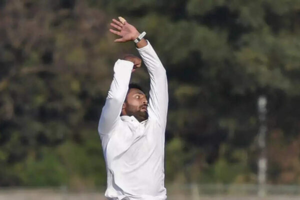 Shreyas takes a match haul of 10; Shikhar claims maiden fifer against Chandigarh