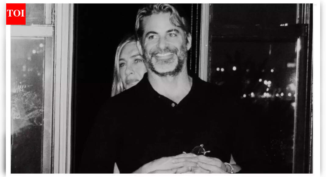 Jennifer Aniston makes first official public appearance with boyfriend Jim Curtis – PICS