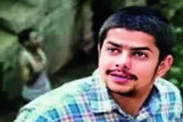 Fugitive Anmol Bishnoi, wanted for the murder of NCP leader Baba Siddique, has been deported from the US and is reportedly en route to India.  The NIA is coordinating his return, with Zeeshan Siddique confirming official notification of Bishnoi’s “removal” from the United States.  NEW DELHI/MUMBAI: Fugitive Anmol Bishnoi, who is wanted for the murder of NCP neta Baba Siddique, has been deported from the US. Though there was no official confirmation, sources said that he was already en route to India late on Tuesday and was likely to land in Delhi around 10am on Wednesday. The NIA is coordinating the deportation.Anmol may be one of the passengers of a special chartered flight carrying around 200 ‘illegals’, a source said, adding two other wanted fugitives from Punjab may also be on the flight. Confirming his deportation, Zeeshan, son of late Baba Siddique, told TOI he got an official notification from US Department of Homeland Security through email, informing him that Anmol had been “removed” from the US. The email was sent to him through DHS-VINE, a confidential web-based system that provides notifications to registrants who have been affected by crimes committed by an illegal immigrant in US custody.Anmol Bishnoi wanted for murders, extortion With no communication from US authorities to Mumbai police about his whereabouts, Zeeshan Siddiquie had sought information from US officials. The email from the Department of Homeland Security sent to Zeeshan Siddiqui and shared with TOI said, “This email is to inform you ANMOL BISHNOI has been removed from the United States by the federal government. The offender was removed on Nov 18, 2025.”Anmol was held in Sacramento last Nov for illegal entry after which the FBI had confirmed his identity through a DNA and voice sample match. He had sought asylum there while he was lodged at the Pottawattamie County prison in Iowa. The prison facility’s website, accessed by TOI at the time, had his details uploaded and mentioned his name as Anmol Bishnoi. It said he was being investigated by ICE (Immigration and Customs Enforcement), which deals with cross-border crime and undocumented immigration in the US.It was the firing incident at actor Salman Khan’s house in April last year that had put Anmol under spotlight. A facebook account, purportedly of Anmol, had in April last year claimed responsibility for the shooting. Subsequently, cops chanced upon an audio recording of a conversation purportedly between Anmol and Vicky Gupta, one of the shooters involved in the incident . Subsequently, Baba Siddique was shot dead on Oct 12 last year outside the Bandra (East) office of his MLA son, Zeeshan. Anmol was named in the chargesheet filed by Mumbai police in this case. Anmol was also accused of providing arms and logistical support to the shooters of Sidhu Moosewala, who was killed on May 29, 2022. Anmol had left the country on a forged passport in the name of Bhanu Pratap in April 2024, a month before the Punjabi singer was targeted. He had since been living in California along with his associates Goldy Brar and others.In Oct 2024, National Investigation Agency had announced a reward of Rs 10 lakh on Anmol, shortly after his alleged role in Siddiquie’s murder. Mumbai police had subsequently approached a court to initiate the process for Anmol’s extradition and also sent a communication to the MEA through MHA. Anmol’s notoriety extends to a litany of crimes, with a staggering 18 cases registered against him for a range of offences, including extortion. A resident of Fazilka in Punjab, Anmol is named in two chargesheets filed by NIA in cases registered in 2022. Last year, NIA had filed a chargesheet against a dozen individuals, including Lawrence and Anmol. The chargesheet alleged the accused were part of a larger conspiracy aimed at unleashing a reign of terror and carrying out targeted assassinations of prominent social and religious leaders, film personalities, singers, and businessmen.About the AuthorRaj Shekhar JhaRaj Shekhar Jha is a journalist for the Times of India with over a decade of experience in reporting on national security, terrorism, crime and prisons.End of ArticleFollow Us On Social MediaVideosAnmol Bishnoi, Accused In Baba Siddique Murder Case, To Be Deported To India From USIndia-Russia Ties: EAM Jaishankar Meets President Putin In Moscow’Some Last-Mile Issues…’: Piyush Goyal Remarks On Trade Pact With EU And US, India’s Export GrowthThe Ghost Of Bastar Falls: What Madvi Hidma’s Death Means For India’s War Against Maoist InsurgencyBathani Tola: 30 years on, justice still elusive for Bihar’s worst caste massacreShashi Tharoor Praises PM Modi Again, Sparks Fresh Congress Rift After Attending Goenka Lecture’I Did Not Say…’: Prashant Kishor Takes U-Turn On Vow To Quit Politics If JDU Wins Bihar PollsIndia Will Sign Trade Deal Only When It Is ‘Fair, Equitable And Balanced’: Piyush GoyalNarayana Murthy Sparks Fresh Storm By Urging to Adopt China’s 996 Model, Work 72 Hours Every WeekIran Halts Visa Waiver For Indians Amid Criminal Exploitation And MEA Safety Warning Alerts123PhotostoriesKiara Advani packs a lineup of must-see Bollywood hits you should watch right away8 underrated South Indian rice dishes perfect for a light and healthy dinner5 animals that can survivein extremely cold temperatures6 lower ab workouts to strengthen your coreThis Guava Paneer Avocado Salad has 25 gms protein and why it needs a place in daily breakfast5 natural home remedies to detoxify the liverChia seeds in water vs chia seeds in milk: Which is more beneficial for healthFrom teeth-brushing battles to screen time: Kareena Kapoor Khan’s honest parenting tales7 Japanese techniques to overcome laziness and boost productivity in life10 date ideas in New York City that are not drinking or movies123Hot PicksDelhi AQI TodaySheikh Hasina VerdictBihar Government FormationGold rate todaySilver rate todayPublic Holidays NovemberBank Holidays NovemberTop TrendingAaron Rodgers InjuryShedeur SandersPaolo BancheroStephen CurryPatrick BeverleyLeBron JamesStephen A SmithCade CunninghamDraymond GreenSophie Cunningham