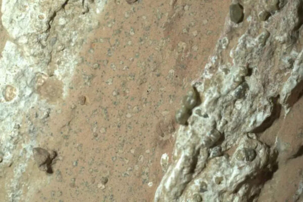 NASA spots weird rock on Mars that should not exist, scientists stunned