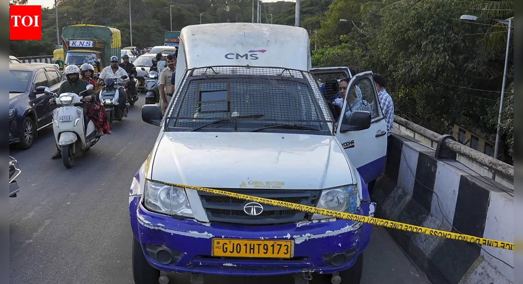 Bengaluru heist: Armed ‘RBI officials’ swipe off Rs 7 crore from cash van in 30 minutes