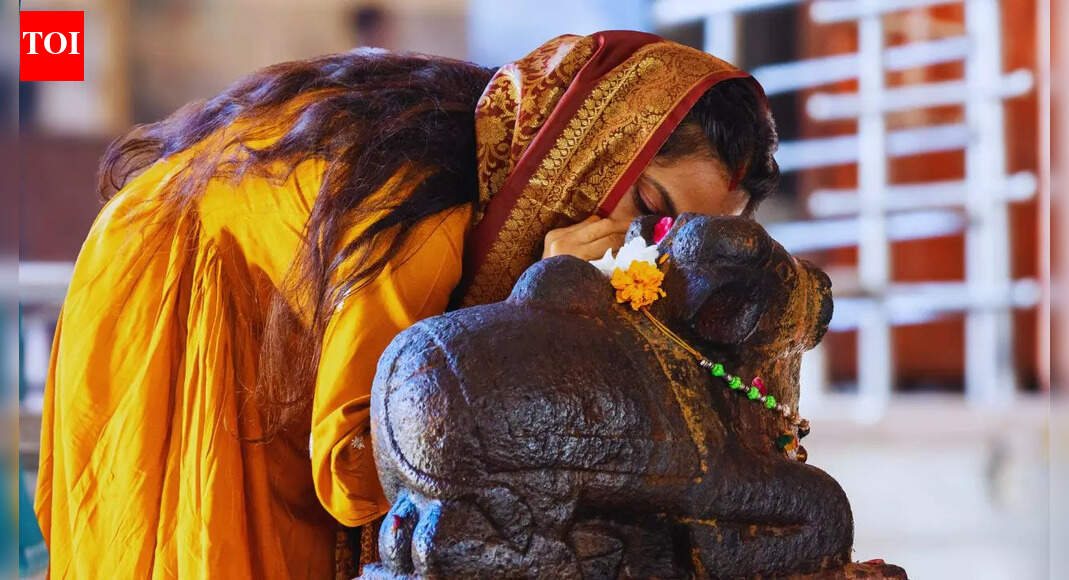 12 ‘heartbreak healer’ temples across India based on your Zodiac signs (where to visit after a breakup)