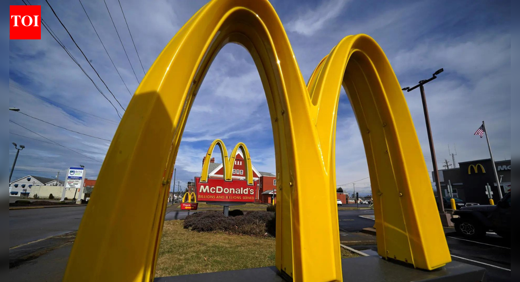 Indian-origin employee gifted ,000 by McDonald’s restaurant owner after 40 years of service in US