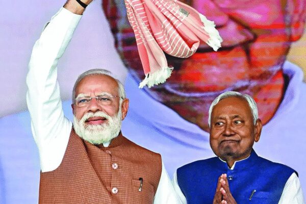 Bihar: Nitish 10.0 takes oath with 14 mantris from BJP, 8 from JDU