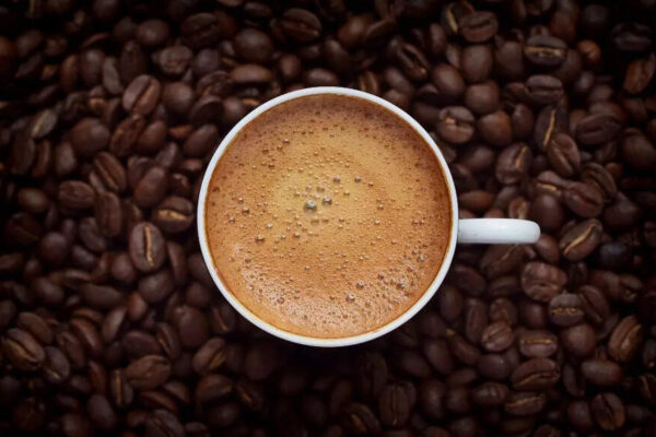Avoid these 5 foods when drinking coffee to protect digestion and bones |