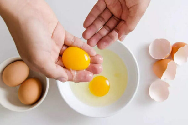 Who should avoid eating egg yolks: Understanding health risks, benefits, and precautions |
