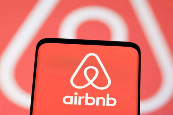 Airbnb’s ‘Google hire’ is leaving, company says in SEC filing: To provide transition and …