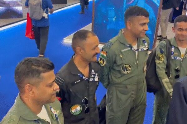 Dubai Tejas crash: Pilot Namansh Syal seen smiling with officials moments before tragedy – video