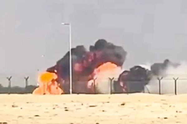 ‘G-force blackout’: What experts said on Tejas Dubai crash; visuals show jet plunge