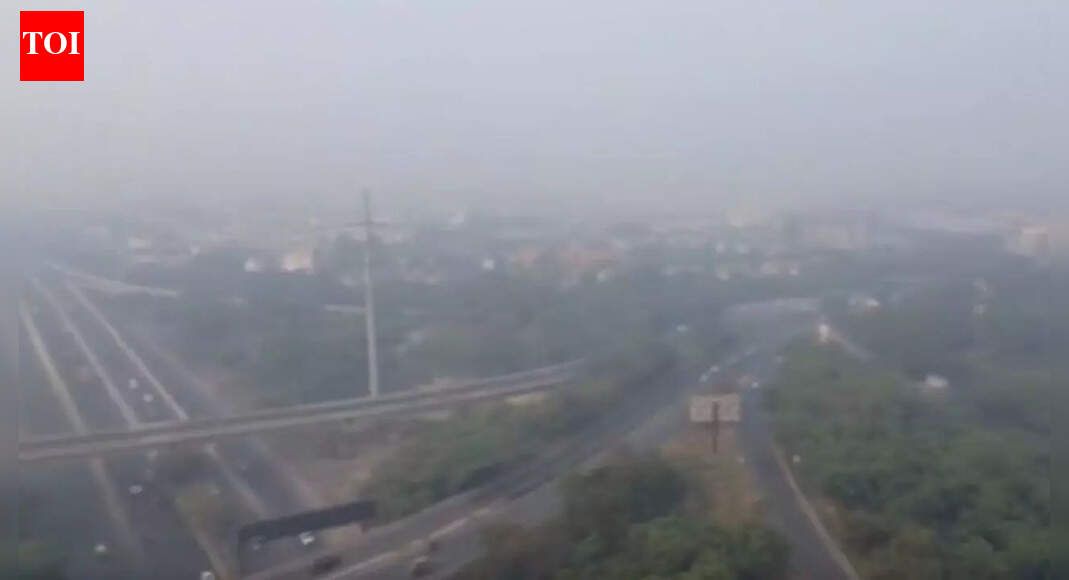 Toxic smog chokes Delhi: Air quality turns ‘severe’ as AQI reading soars to 435