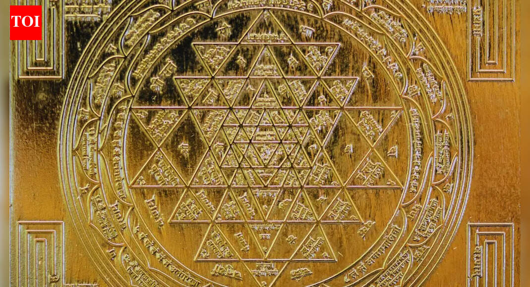 9 Navagraha Yantras to use according to your birth date