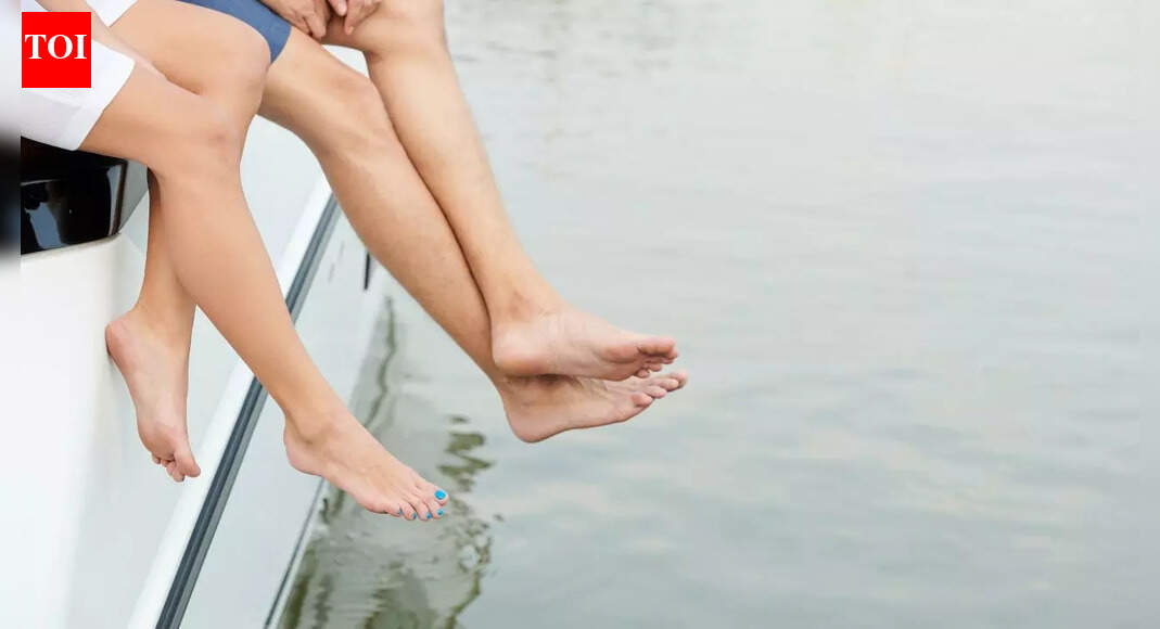 Why your habit of swinging your leg could be linked to stress, alertness and even metabolism |