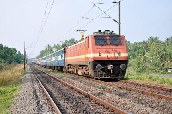 4 railway jobs closing soon that you should apply for now: Check details here