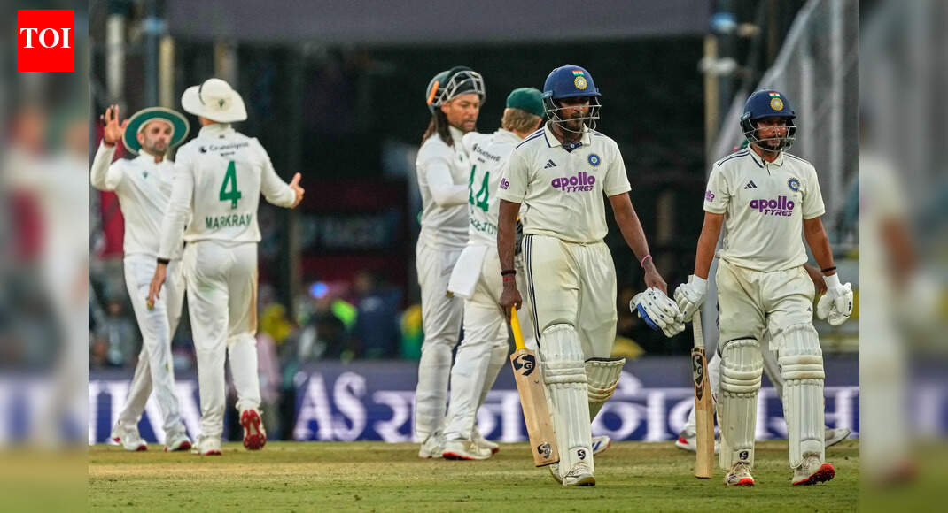India vs South Africa Live Score, 2nd Test Day 5: Miracle or meltdown? India fight to avoid a 0-2 whitewash on Day 5