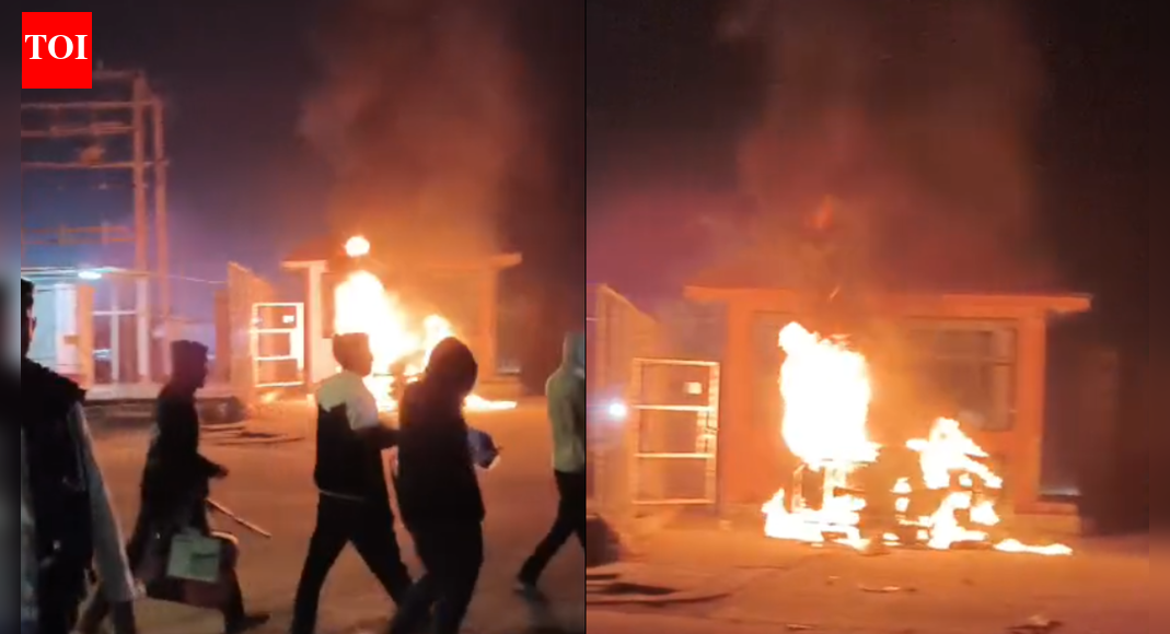 MP university campus turns battleground: Students torch vehicles, attack chancellor’s bungalow amid jaundice outbreak claim