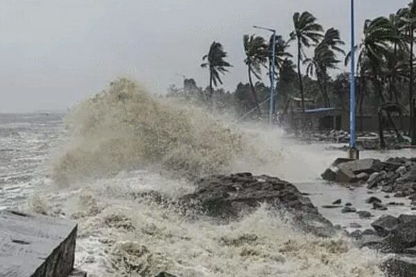 Cyclone ‘Senyar’ alert: IMD sounds heavy rainfall alert for several Tamil Nadu districts, schools closed in Rameswaram; key points