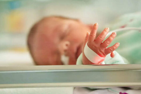 Why some babies are born with 6 fingers: Understanding polydactyly and when treatment is needed |