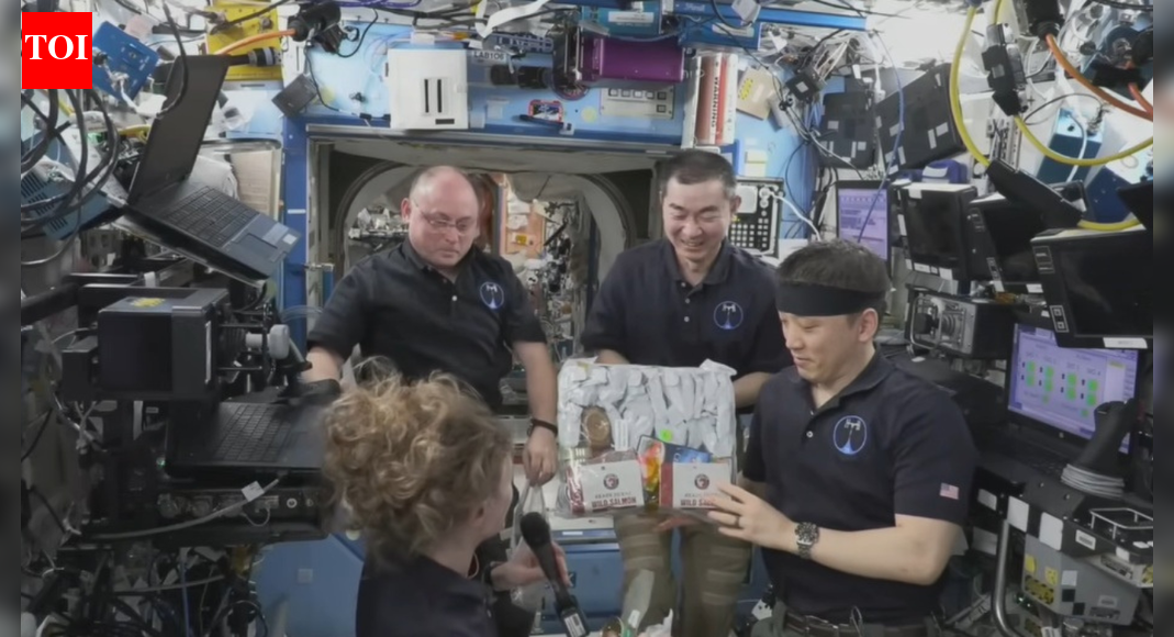 Clams, oyster and more: ISS astronauts ditch Apollo-era Thanksgiving; enjoy special holiday meal