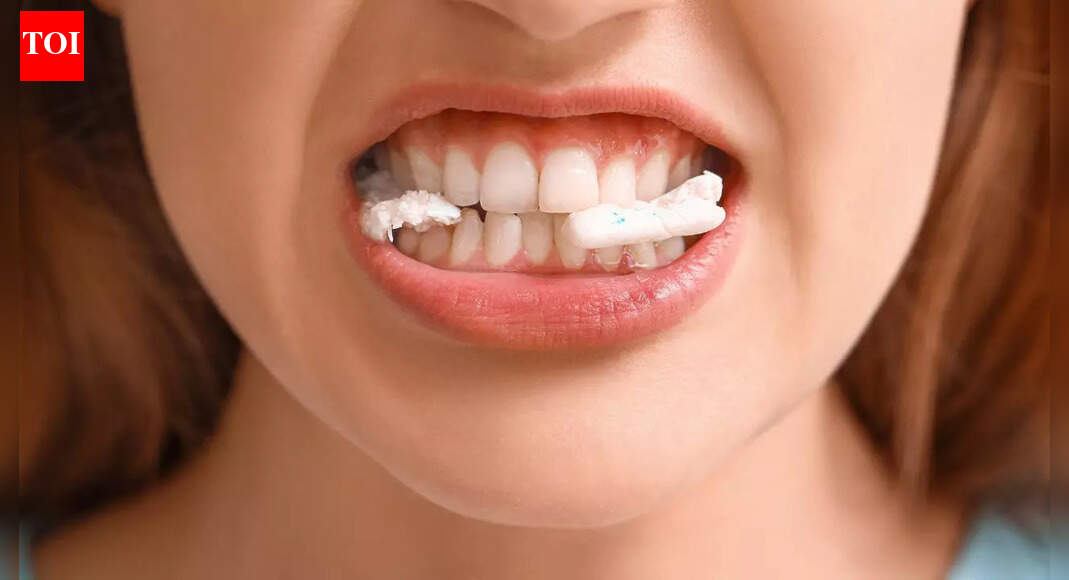 Why athletes are always seen chewing gum on the field: A simple way to reduce stress hormones and boost cognitive endurance |