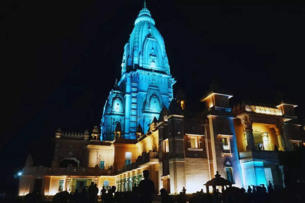 How to reach Kashi Vishwanath Temple in Varanasi from Delhi |