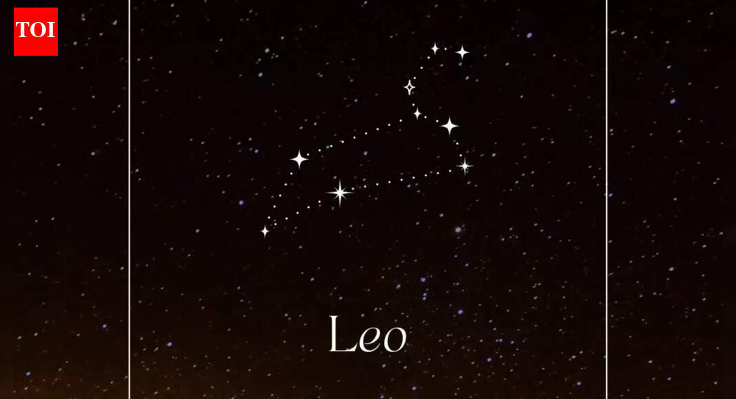 Leo During Jupiter Retrograde 2025-2026: Rethinking Goals, friendships, and financial risks