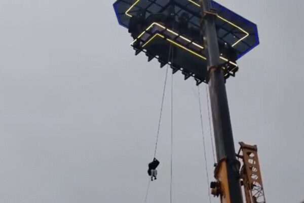 NEW DELHI: Several tourists were left suspended nearly 120 feet above ground at a private sky-dining facility in Kerala’s Anachal, Idukki, after a crane suffered a technical failure on Friday. The visitors remained stuck for over one and a half hours.Rescue teams arrived at the site and efforts to bring them down safely are under way.The incident occurred near Munnar where a crane-operated dining platform, part of an adventure tourism initiative, had been offering visitors an aerial dining experience. The system, introduced only a few months ago, allows up to 16 people to be seated at a time, lifting them high above the valley for about half an hour while they dine with panoramic views.According to local reports the platform could not be lowered due to a mechanical fault believed to be related to the crane’s fuse. Fire and security personnel deployed from Munnar are currently working on alternative methods, including lowering individuals using ropes. Rescue operations are continuing as engineers attempt to restore the system and bring all stranded tourists and staff back to ground level.About the AuthorTOI News DeskThe TOI News Desk comprises a dedicated and tireless team of journalists who operate around the clock to deliver the most current and comprehensive news and updates to the readers of The Times of India worldwide. With an unwavering commitment to excellence in journalism, our team is at the forefront of gathering, verifying, and presenting breaking news, in-depth analysis, and insightful reports on a wide range of topics. The TOI News Desk is your trusted source for staying informed and connected to the ever-evolving global landscape, ensuring that our readers are equipped with the latest developments that matter most.”Read MoreEnd of ArticleFollow Us On Social MediaVideosViral Video: Stage Crashes During UP Wedding As BJP Leaders Gather To Greet Bride & GroomIndia-Russia Summit Dates Out As PM Modi, Putin Review S-400, Su-57 And Global Security ChallengesGoldy Dhillon Gang Member Arrested In Delhi For Kapil Sharma’s Kap’s Cafe Shootings Across CanadaIndia Sends A Strong Warning: Rajnath Singh Says Sovereignty And Security Will Never Be NegotiableCongress, BJP Face Off Over Kumar Ketkar’s Controversial Remark CIA, Mossad Helped Modi Win in 2014Tejas Is The Safest, Says HAL Chief, Rejecting All Concerns After Dramatic Dubai Air Show AccidentPakistan Army General Warns Of Hybrid-To-Full War As Pakistan Reshapes Military Power Under MunirPakistan Erupts As Imran Khan’s Son Claims ‘No Proof Of Life’ Amid CM Afridi’s Jail-Side Protest’Darkest Times’: Imran Khan’s Sister Calls Out Pakistan Govt, Compares Asim Munir To Adolf HitlerIndia Must Prepare For Violent Future As CDS Chauhan Says Even One Failure Could Prove Catastrophic123PhotostoriesSaturday Remedies: 5 Powerful Remedies To Appease Shani Dev10 phrases that can affect a child’s mood and mental health‘Tere Ishq Mei’ promotions: Turn up the sass this shaadi season with Kriti Sanon’s ‘Mukti’-inspired traditional looksKonkona Sen Sharma radiates timeless grace and powerful screen presenceBest fruit for liver health? This everyday fruit on an empty stomach can work wondersChennai’s New Mega Curve Over Kathipara Set to Redefine Metro Ride on Phase II CorridorMercury: Exploring the Solar System’s innermost planet; 7 fascinating facts!Bengaluru’s New AC Buses on NICE Road May Outrun Namma Metro on E-City–Madavara Stretch5 things not to do when buying clothes for your kidsIn Pics | Noida Airport Set for December 15 Inauguration123Hot PicksDelhi AQI TodayNew Labour CodeWorld NewsGold rate todaySilver rate todayPublic Holidays NovemberBank Holidays NovemberTop TrendingJayden Daniels InjuryCyclone Ditwah ImpactBengaluru techieFortnite Chapter 7 LeakedAyesha CurryFuzzy ZoellerDelhi Car Blast10 Greatest Thanksgiving Moments in NFL historyGabrielle UnionVanessa Bryant