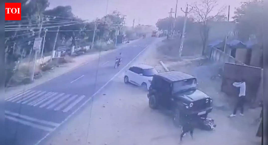 CCTV captures deadly gang war in Rajasthan; Thar, Swift cars ram motorcycle, attempt to run over people