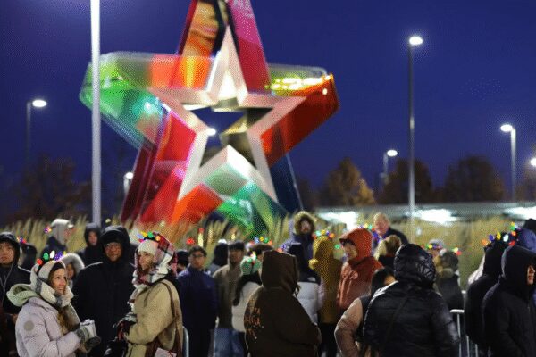 Holiday rush: US retailers eye Black Friday lift; shoppers hunt deals despite weak sentiment