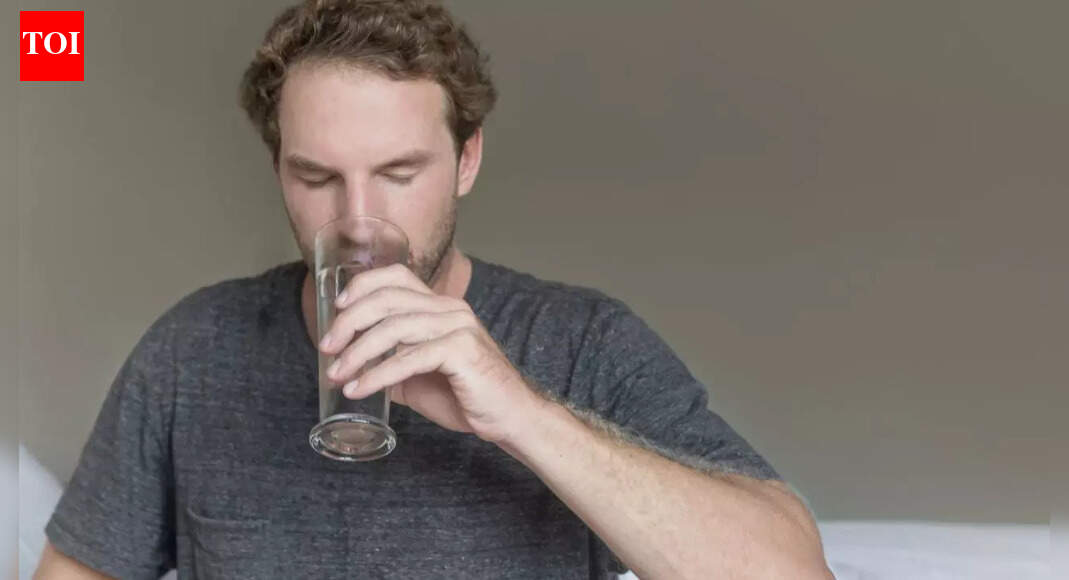 What happens when you drink warm water before bed: Benefits for digestion, body, and possible drawbacks |