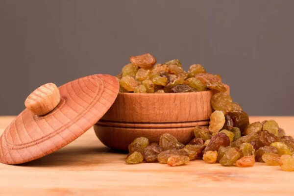What eating soaked raisins daily can do for your bones, digestion, and immunity this winter |