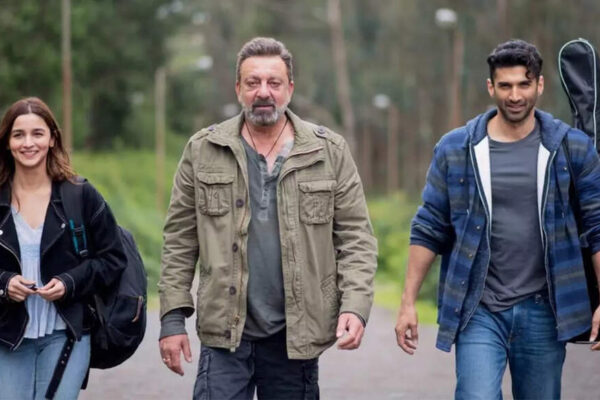 Pooja Bhatt says Sanjay Dutt wanted ‘Sadak 2’ to recreate the close bond they shared on set, ‘What he told me was that the environment that was there on the sets I miss’
