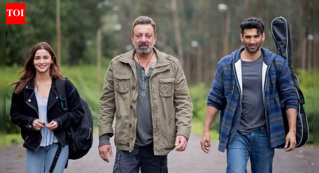 Pooja Bhatt says Sanjay Dutt wanted ‘Sadak 2’ to recreate the close bond they shared on set, ‘What he told me was that the environment that was there on the sets I miss’