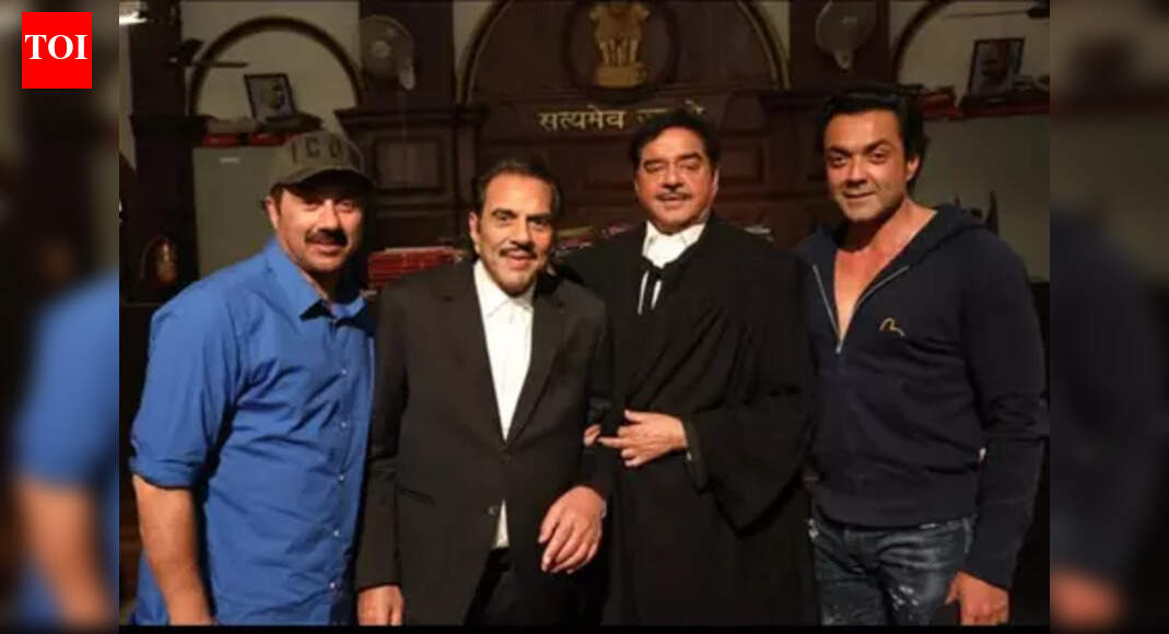 Shatrughan Sinha visits late friend Dharmendra’s residence, offers condolences to Sunny Deol and Bobby Deol and says, ‘He will live forever’