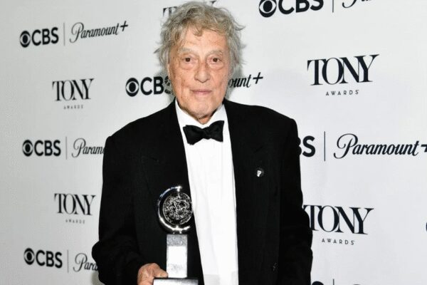 Tom Stoppard, playwright who dazzled with verbal gymnastics, dies