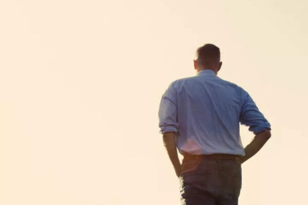 10 profound Robin Sharma quotes that make you pause and rethink life