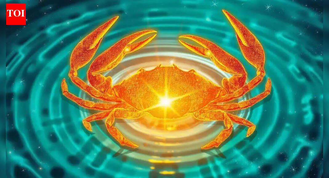 Cancer Daily Horoscope Today, December 1, 2025: A key turning point arrives soon, choose with courage