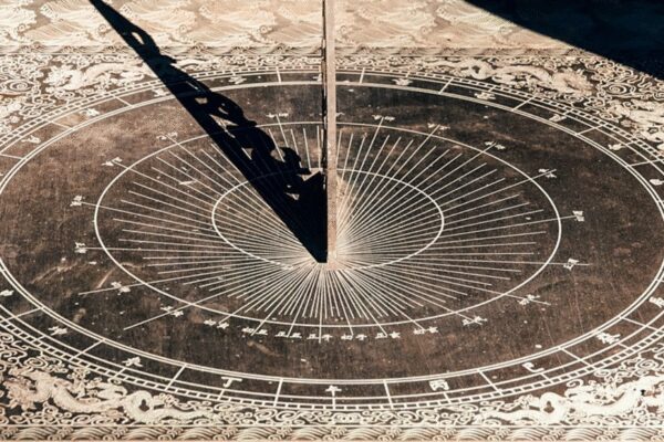 Mind-bending theory claims we’re actually in the year 1726 and that 300 years of history never happened |