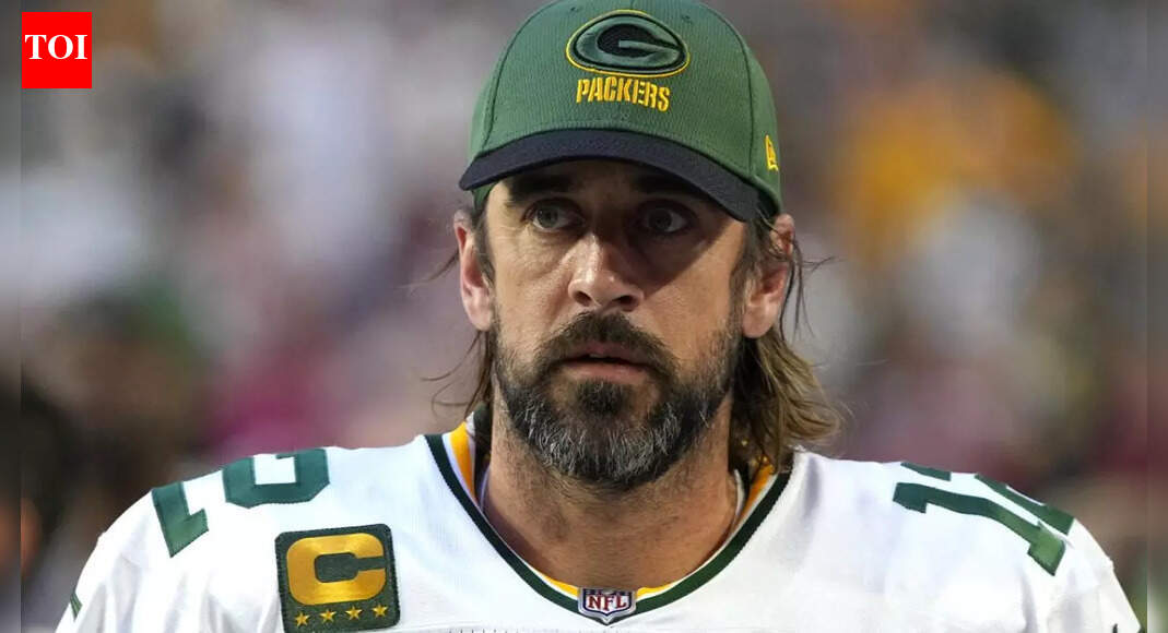 Will Aaron Rodgers play against the Buffalo Bills today? Unexpected injury update on Steelers QB reveals plan despite multiple wrist fractures in crucial week 13 clash vs. Bills