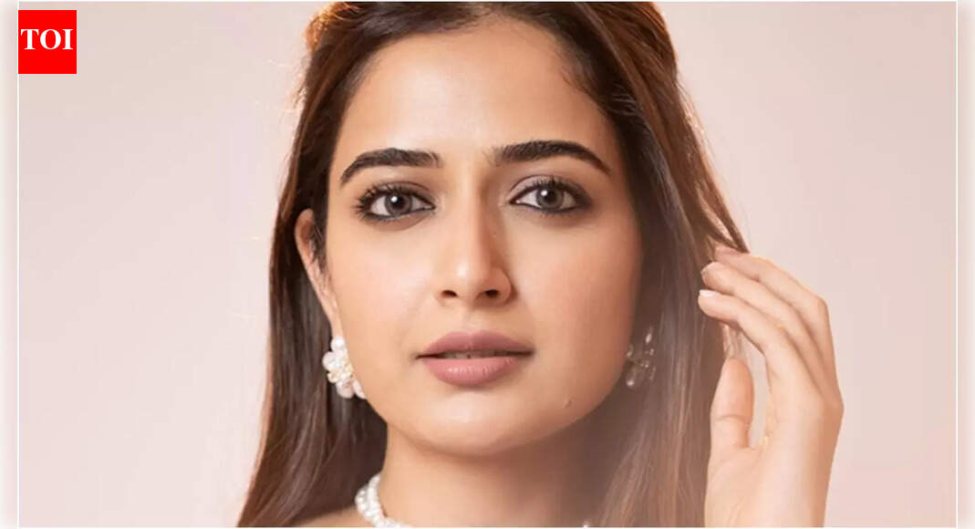 Kannada actress Ashika Ranganath’s cousin dies by suicide, family alleges harassment by drug-addicted boyfriend – Reports