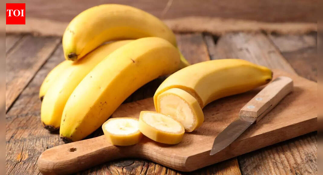 What is the best time to eat bananas: Before, during or after workouts |