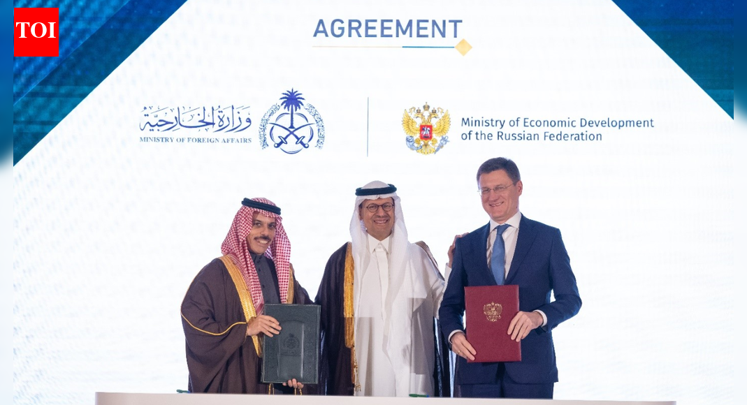 Saudi Arabia and Russia forge historic agreement allowing citizens 90 day visa free visits | World News