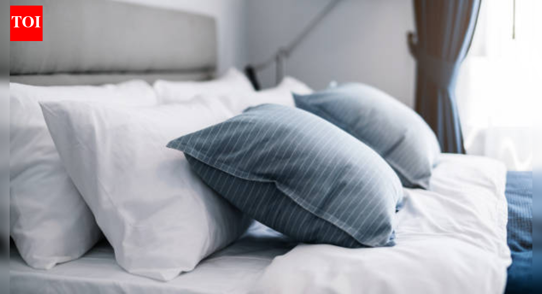 If multiple pillows are the only way you can sleep, read this |