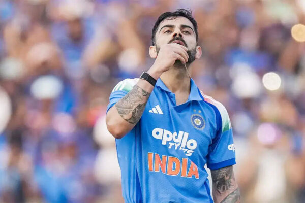 Anushka Sharma’s adorable reaction to Virat Kohli’s 53rd ODI century goes viral — See post