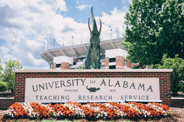 University of Alabama suspends two student magazines after federal memo DEI compliance concerns
