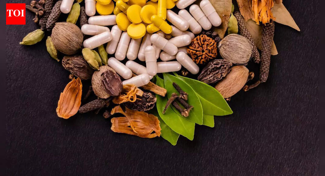 Is it OKAY to take ayurvedic and allopathic medicines together? Here’s what you need to know about risks, benefits, and safe use |
