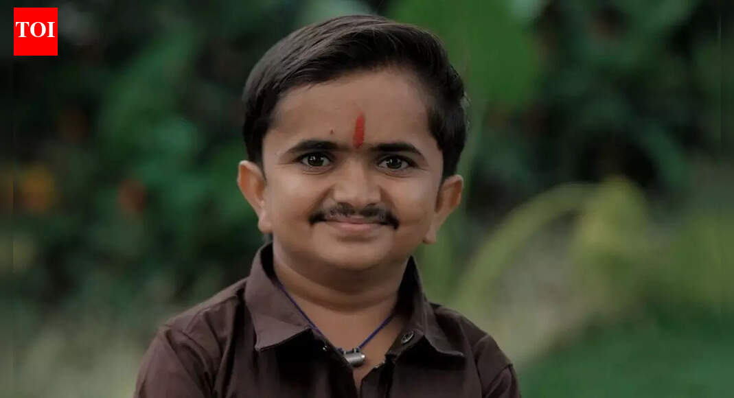 Who is Dr Ganesh Baraiya, the 3-foot-tall doctor with 72% locomotor disability, whose story is inspiring students and going viral online