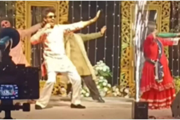 Kartik Aaryan grooves to Salman Khan’s ‘Jeene Ke Hain Chaar Din’ and ‘Lollipop Lagelu’ at his sister’s sangeet; video takes over the internet – Watch