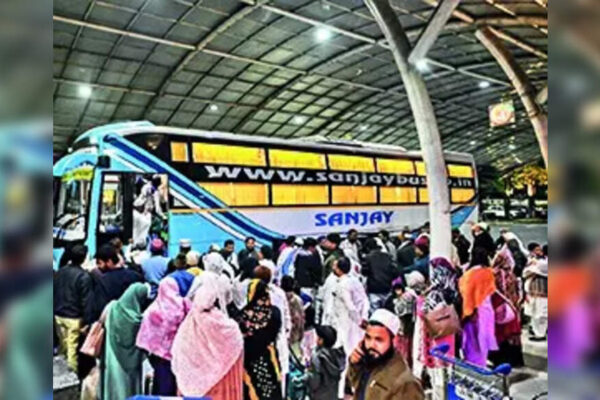 Cabbies double fares; pvt bus operators come to rescue | India News